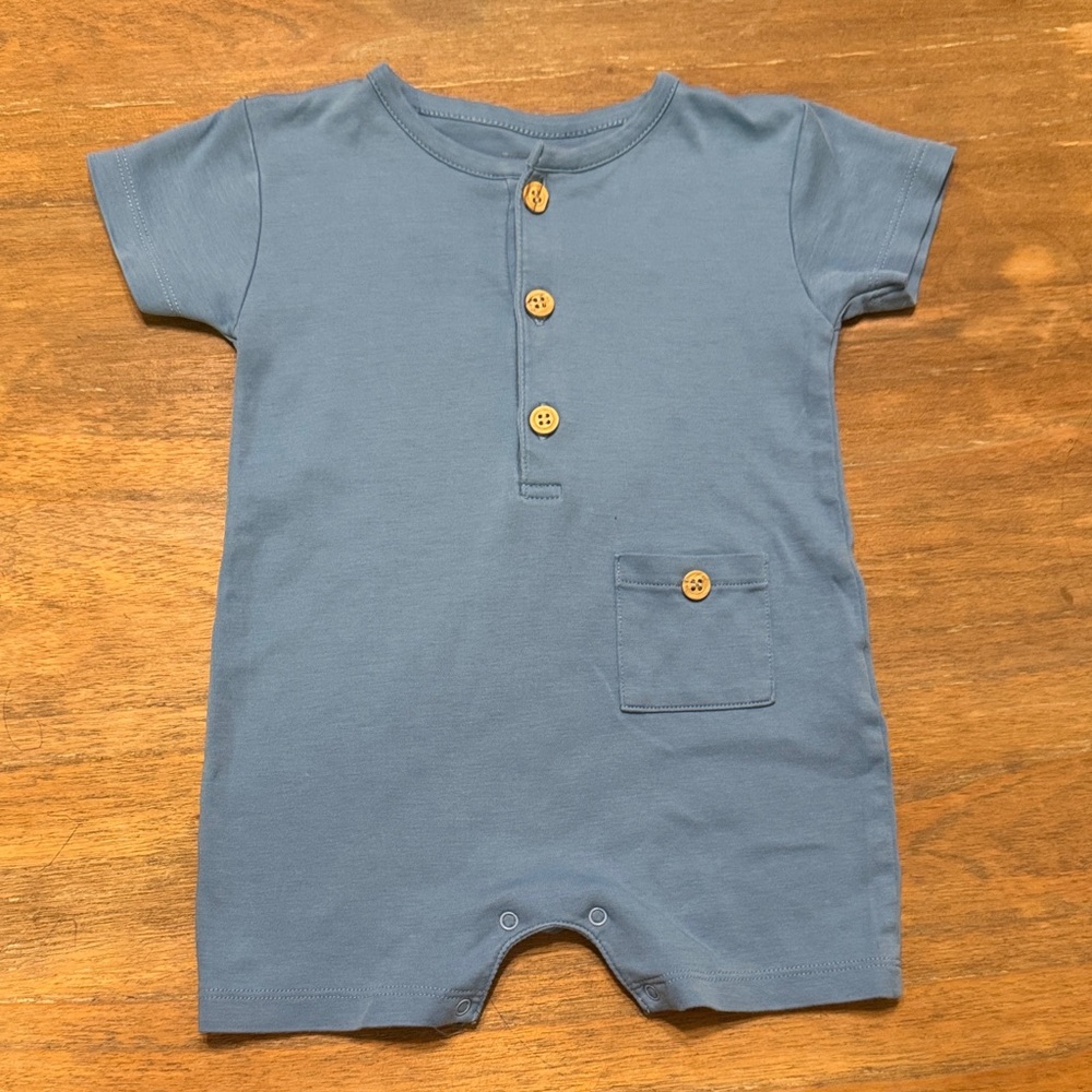 Kissy Love 12-18M Blue Short Sleeve Baby Romper with Wooden Buttons
